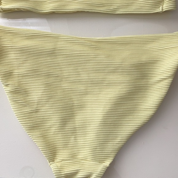 Yellow ribbed bathing suit - Picture 4 of 4